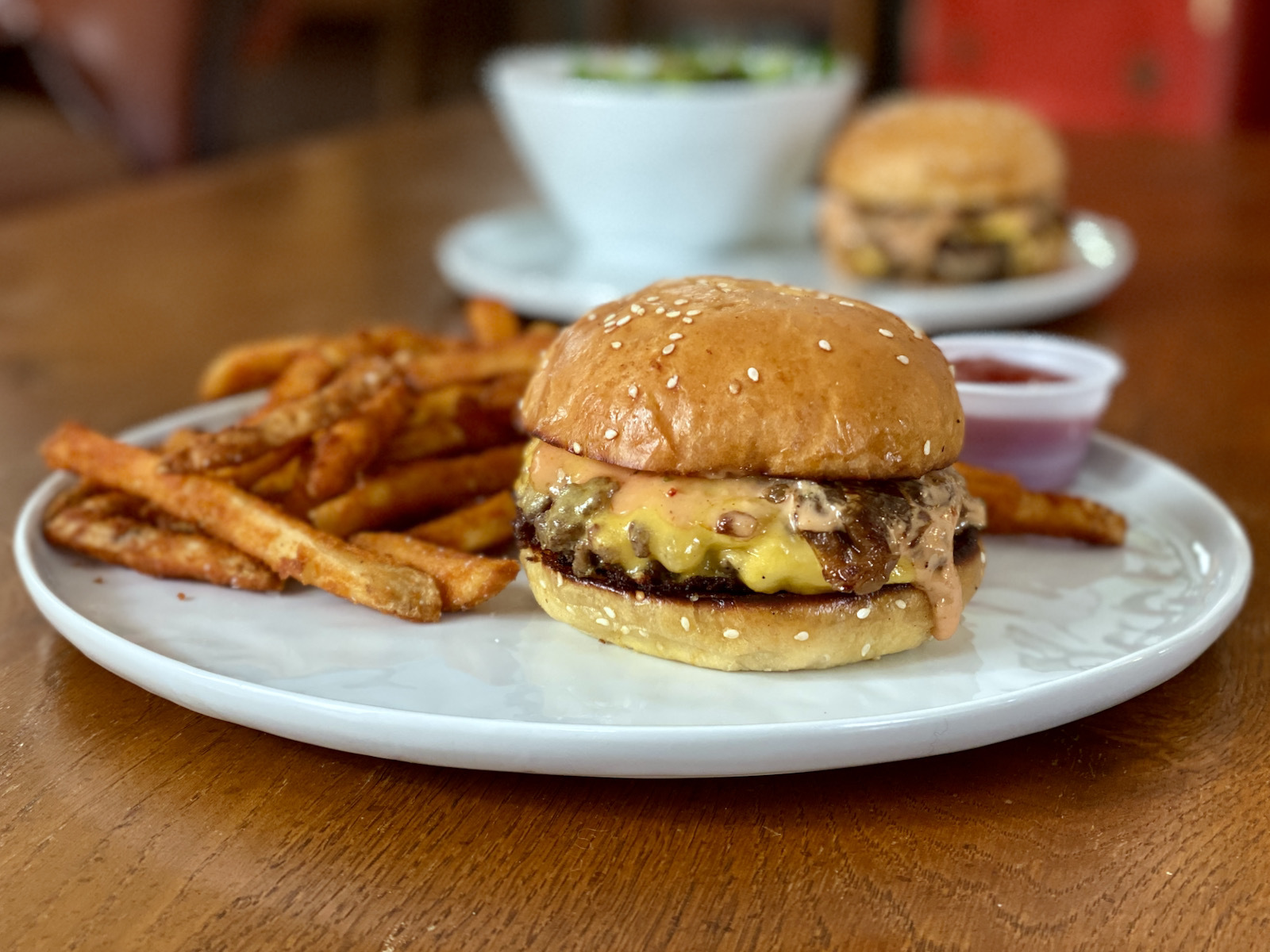 Indoor Classic Cheeseburger - Catz in the Kitchen