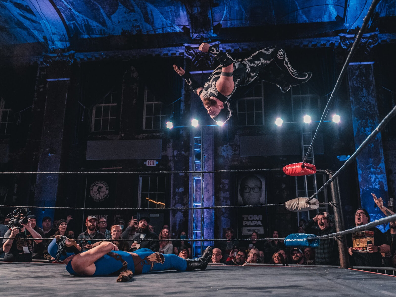 Mondo Lucha wrestling flies into Taco Fest next month