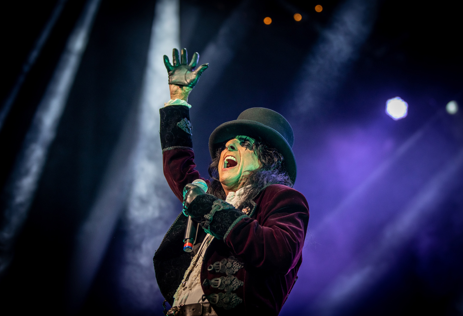 7 pics from last night's Alice Cooper concert