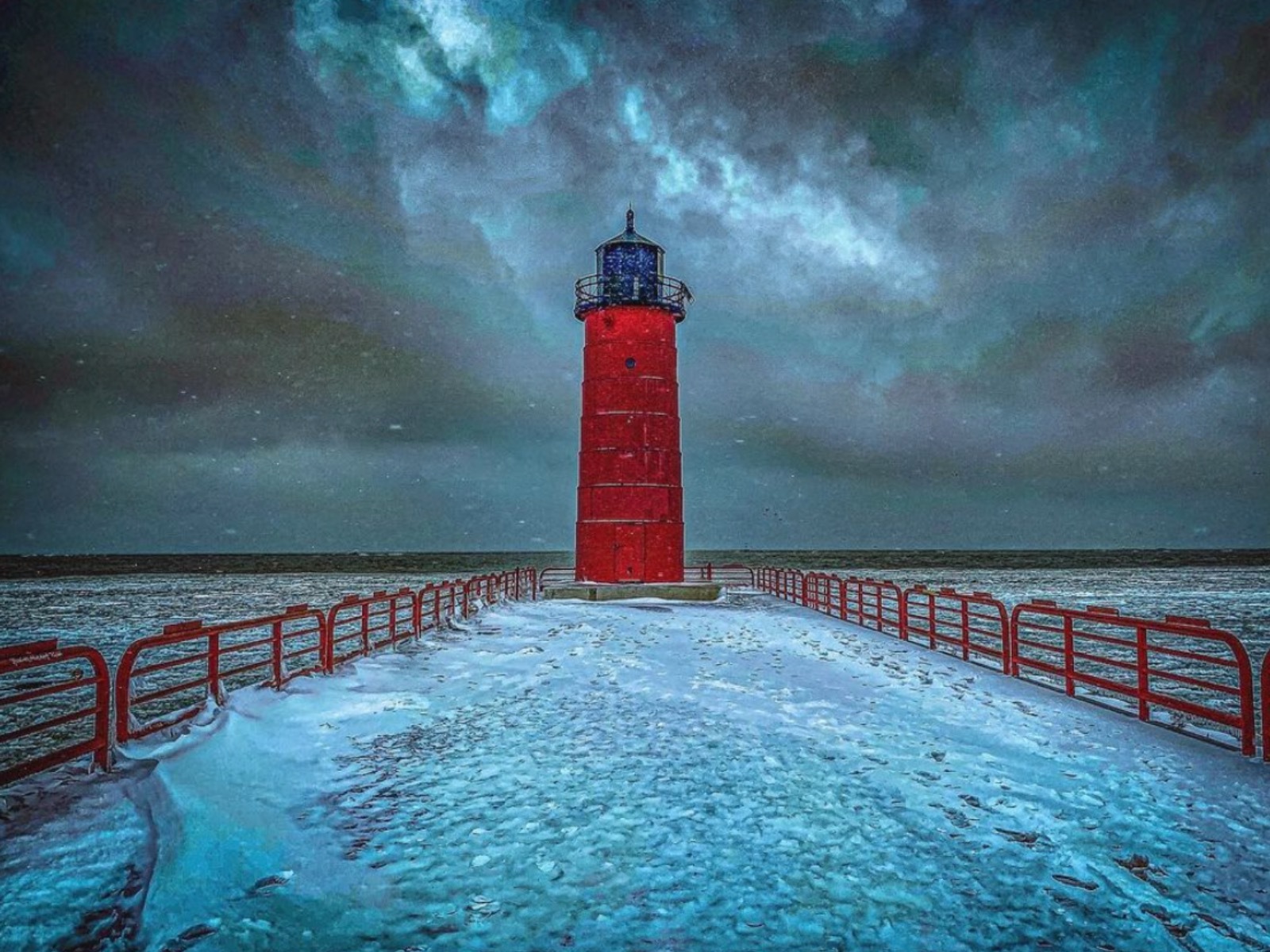 The cold sucks, but these 12 cool images of the Wisconsin winter don't