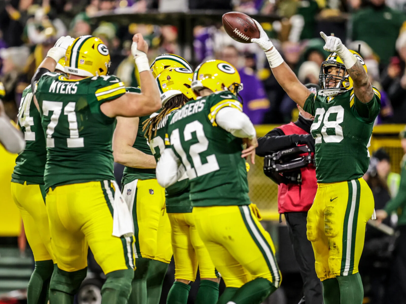 New year, new hope: 12 key images from the Pack's clutch crushing of the  Vikings