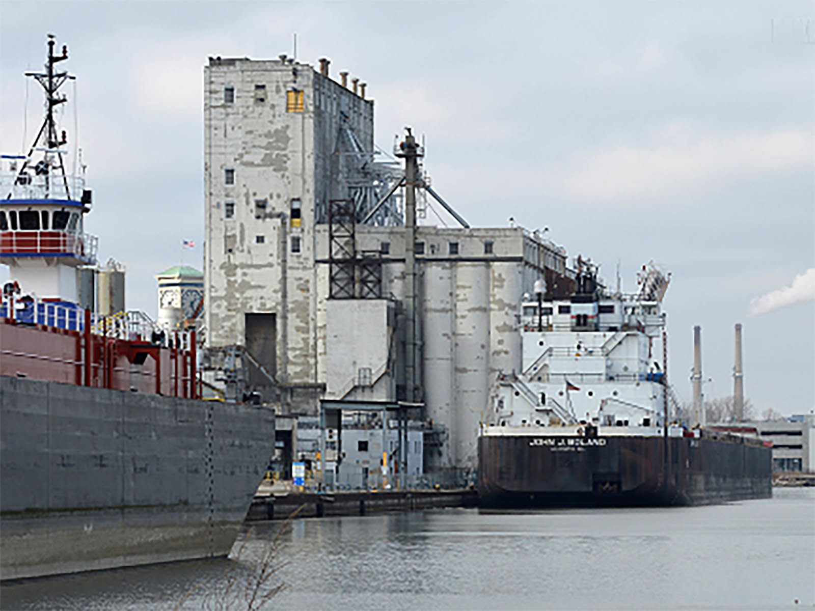 It's the end of an era for the Kinnickinnic Grain Elevator