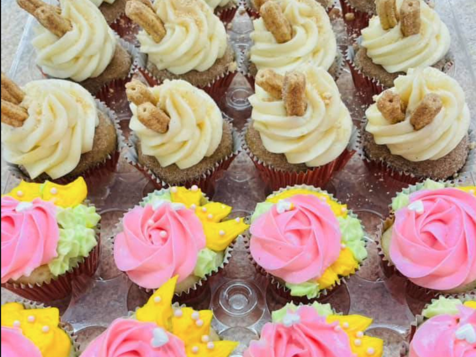 Vanilla and churro cupcakes