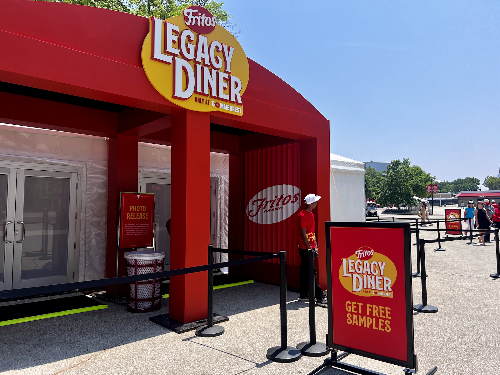 Exterior of Fritos Legacy Diner