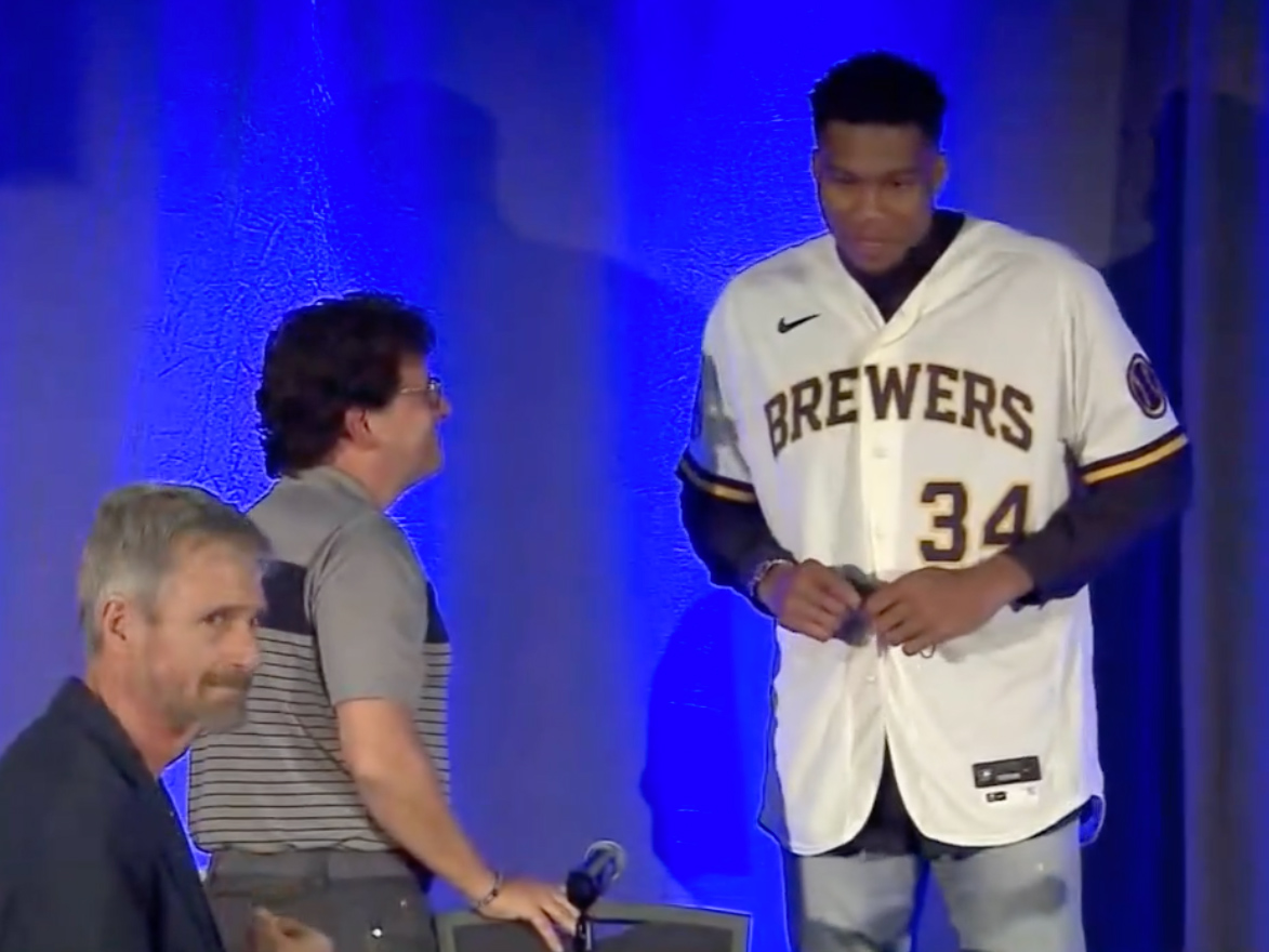 Giannis joins Brewers ownership group 