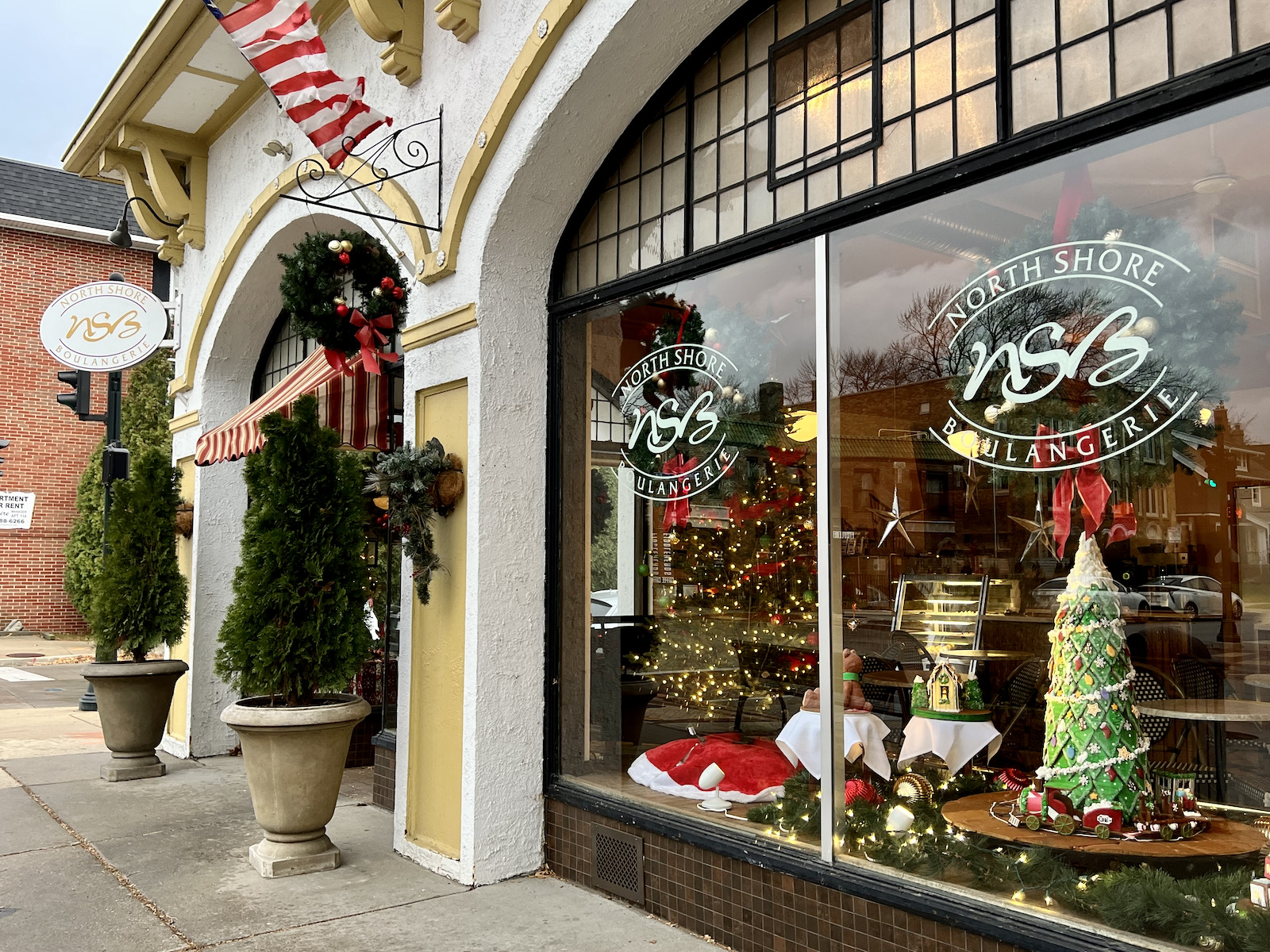 Window at North Shore Boulangerie Shorewood