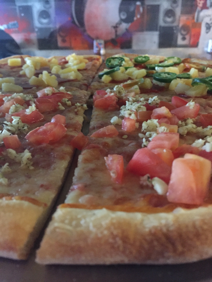 14" Garlic Margherita
