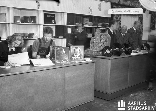 Søndergade, midlertidige forretninger hos Salling