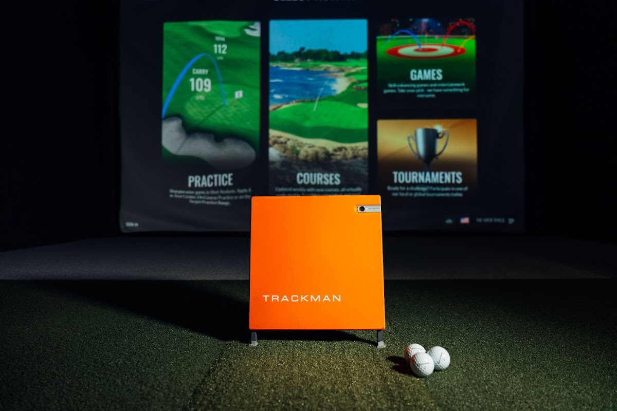 The Hack Shack — indoor golf in New York