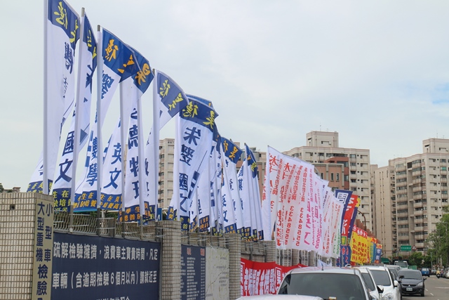 只要雙語，不要國家？台灣語言的「他殺」與「自殺」
