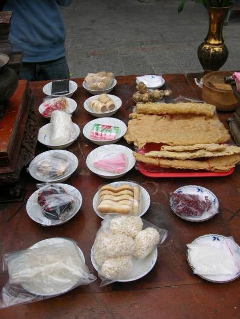 民俗亂彈 我們是這樣請好兄弟吃飯的 府城普度祭祀空間與擺設 洪瑩發 民俗亂彈 獨立評論