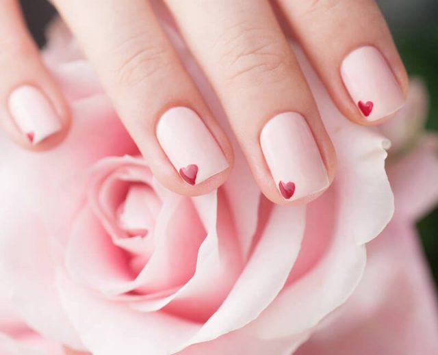 Gợi ý các mẫu nail đơn giản dễ thương không kém phần sang trọng