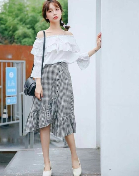 Set Áo Trễ Vai Tay Dài Và Chân Váy Ngắn Vạt Chéo Rose Fashion - MixASale