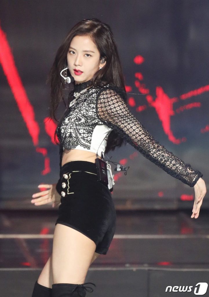 Phong cách thời trang Jisoo (BLACKPINK)