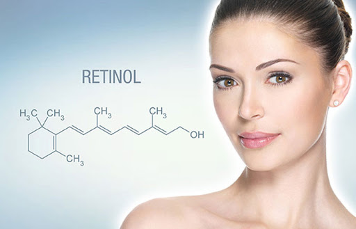 So sánh Retinol và Tretinoin - Retinol là một dạng phái sinh của vitamin A, giúp cải thiện tình trạng lão hóa da