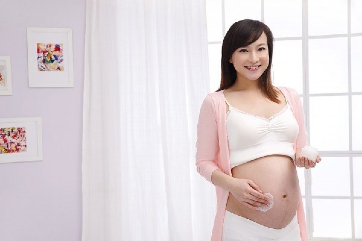 Trong giai đoạn tam cá nguyệt thứ nhất mẹ bầu nên lưu ý gì (Ảnh: baomoi.com)