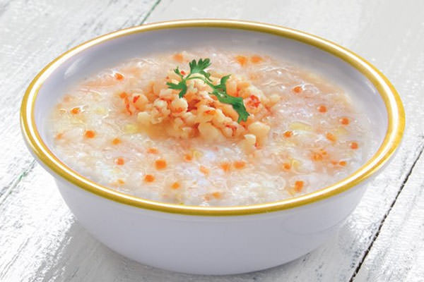 Cháo hạt sen là một trong các món ăn được nhiều mẹ chế biến.