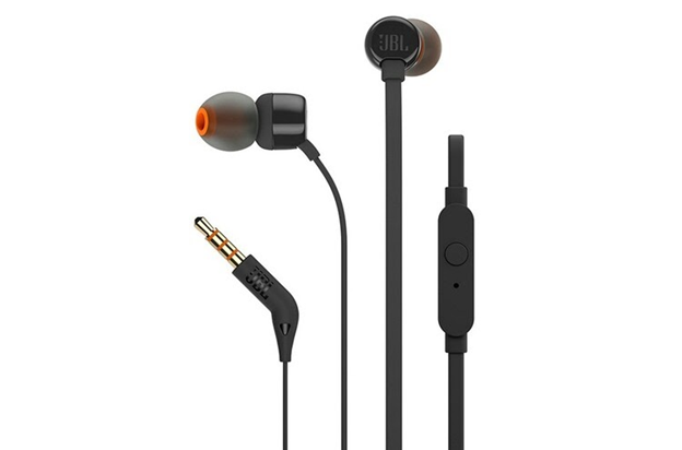 Tai nghe JBL T110 với thiết kế dây dẹt gọn gàng, trẻ trung. 