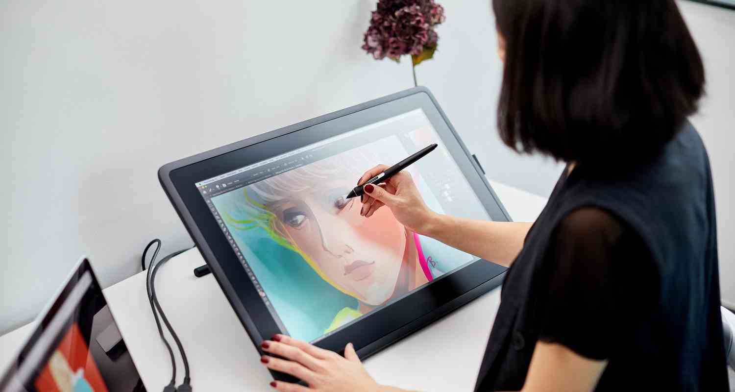 Bảng vẽ cảm ứng cho phép người dùng thực hiện thao tác vẽ, viết, chỉnh sửa dễ dàng chỉ với một màn hình cảm ứng.
