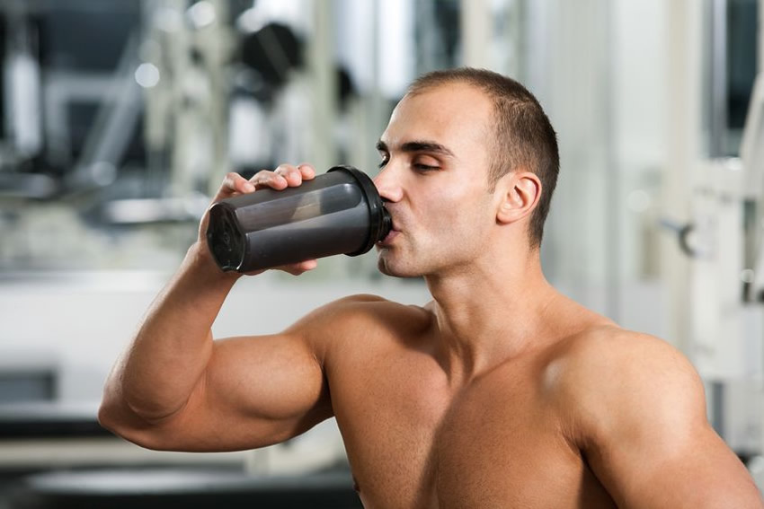 Hướng dẫn cách pha Whey Protein bằng bình Shaker. 