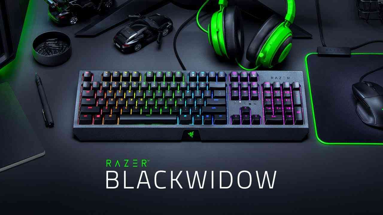 Razer Blackwidow là mẫu bàn phím có thiết kế nhỏ gọn, dễ di chuyển 