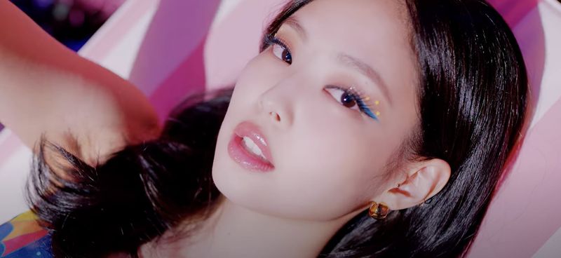 Maximalist là Make up Tiktok style tự do thể hiện cá tính qua lớp trang điểm.