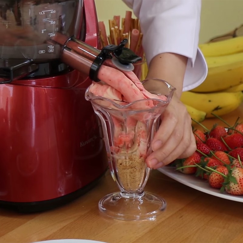 Cách làm kem trái cây bằng máy ép chậm. 