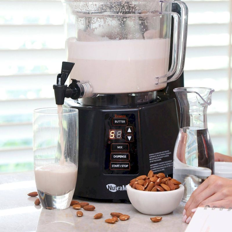 Học cách sử dụng máy nấu sữa hạt để tự tay làm những ly sữa thơm ngon cho cả gia đình. 