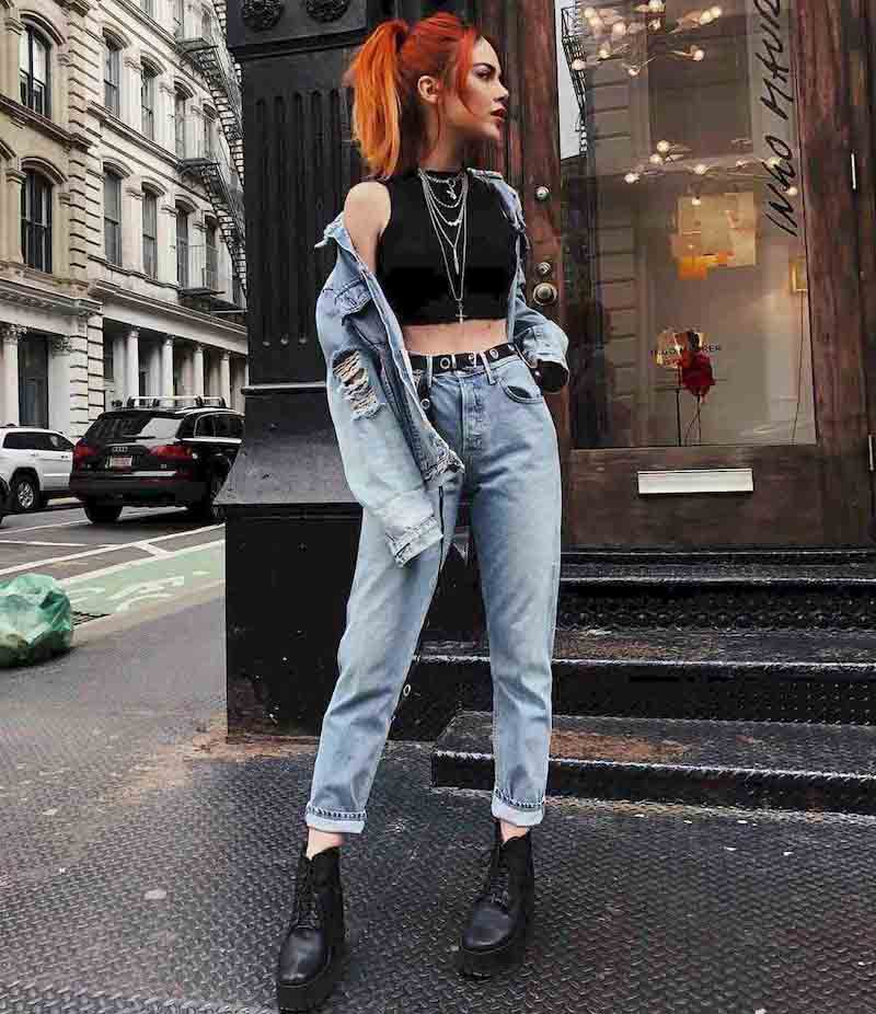 Boot thấp cổ mix với set jean và áo croptop