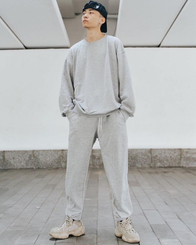 Mix đồ với hoodie oversize 