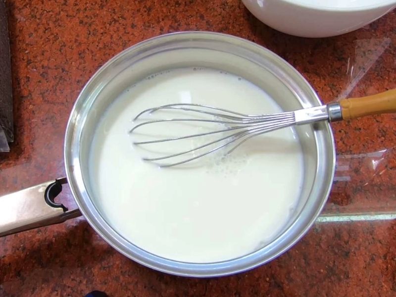 Đun chảy whipping cream