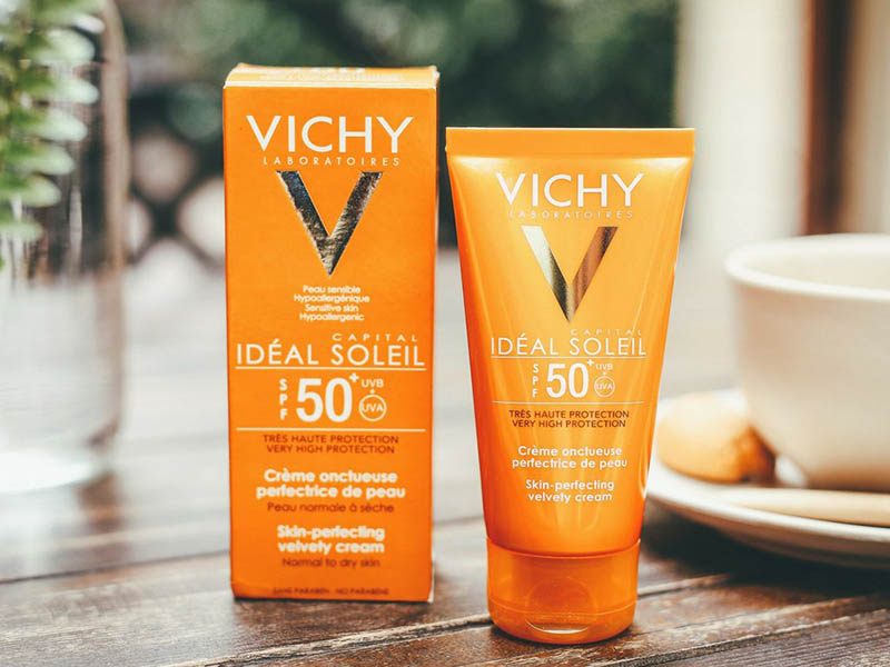 Kem chống nắng Vichy Dry Touch cho da khô