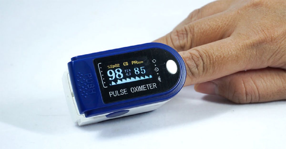 Máy đo nồng độ oxy trong máu và nhịp tim