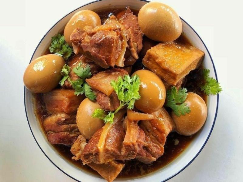 Món thịt kho tàu truyền thống của Việt Nam 
