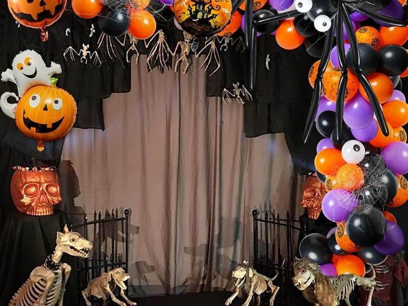 Trang trí sân khấu Halloween với bong bóng 