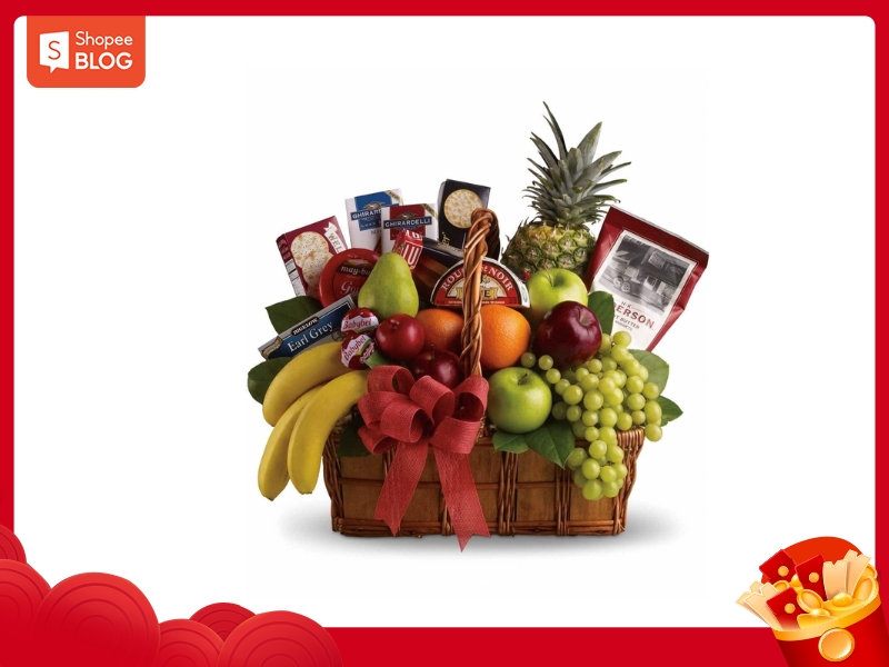 Giỏ trái cây tặng đối tác vào dịp Tết (Nguồn: Shopee Blog)