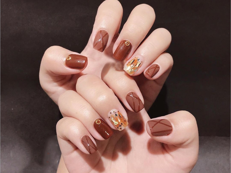 Hãy thể hiện sự cá tính và ấn tượng cùng những mẫu nail Tết đầy trendy trong năm