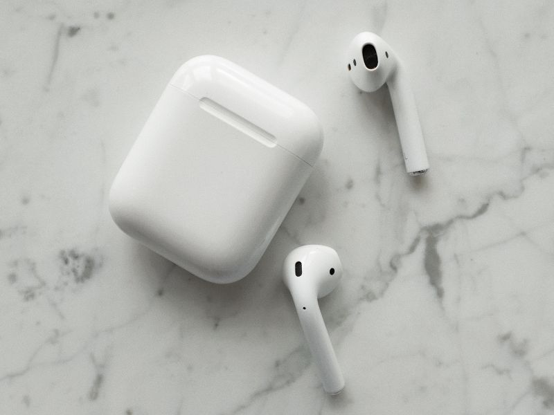 Tai nghe AirPods (Nguồn: canva.com)