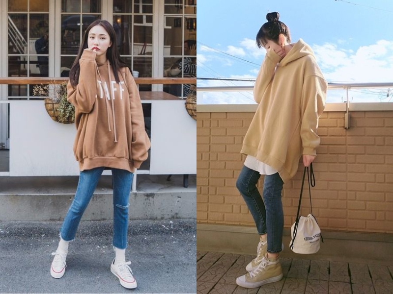 Áo hoodie mặc với quần gì đẹp? Phối áo hoodie với quần jean nữ cá tính. (Nguồn: Shopee Blog)