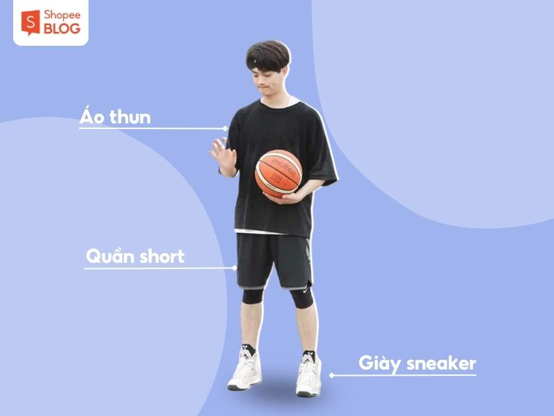 Thoải mái với áo thun và quần short thun (Nguồn: Shopee Blog)