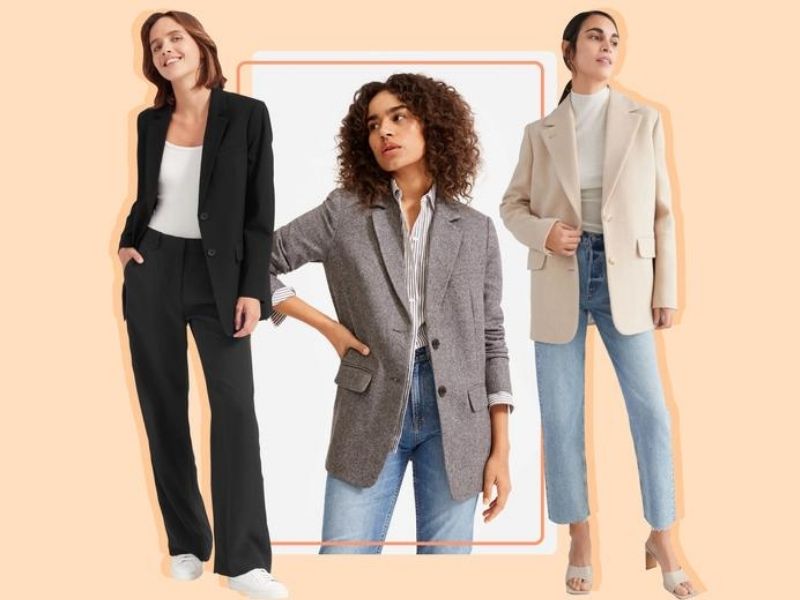 Áo blazer nữ dáng basic thường có một hàng khuy và hai túi nổi (Nguồn: New York Post) 