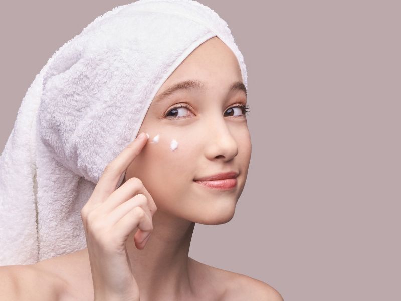 có thể bỏ qua bước dùng kem dưỡng ẩm nếu đã dùng serum cấp ẩm không