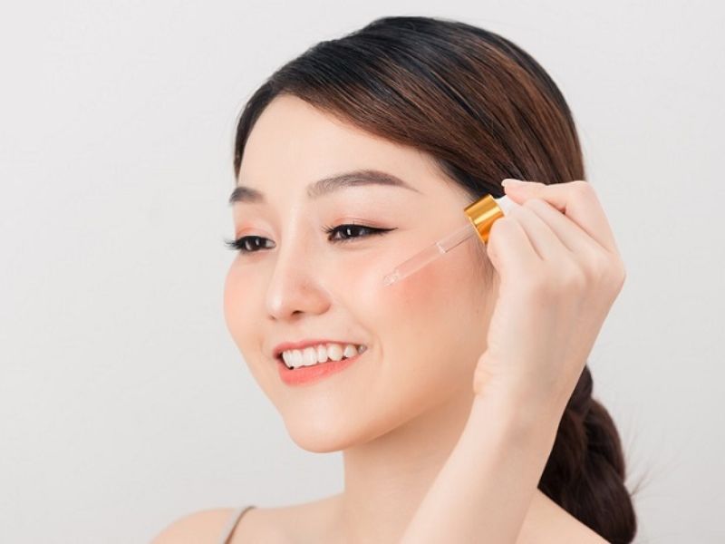 Serum vitamin C có khả năng làm đều màu da, chống lão hóa, phục hồi và tái tạo da 