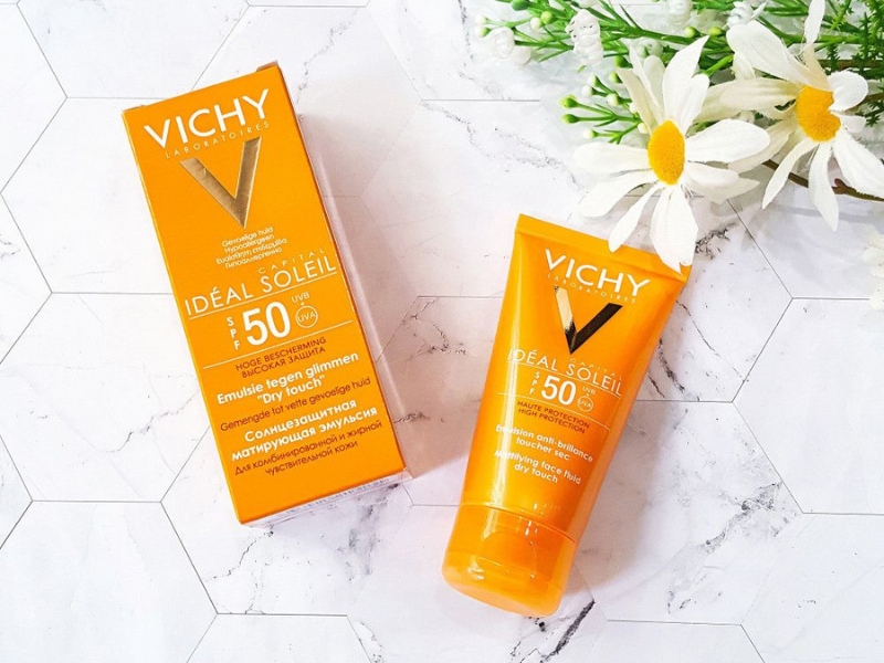 Vichy Ideal Soleil Dry Touch là kem chống nắng phù hợp da dầu mụn