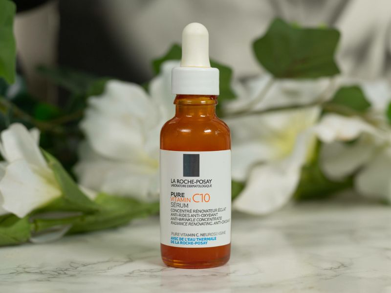 Serum La Roche-Posay Vitamin C10 có thiết kế chai thủy tinh hạn chế oxy hóa sản phẩm 