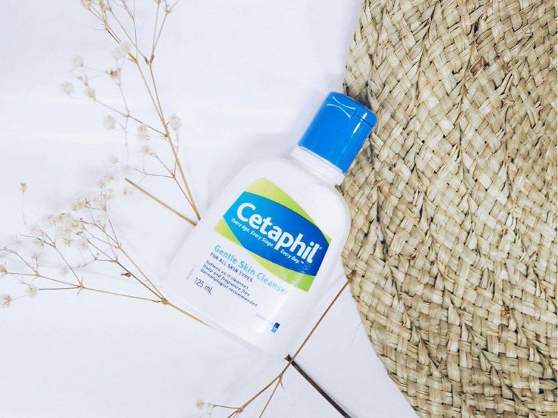 Sữa rửa mặt Cetaphil Gentle Skin Cleanser khá lành tính, an toàn cho mọi loại da 