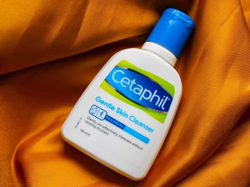 Sữa rửa mặt cho tuổi dậy thì Centaphil chứa nhiều hoạt chất và dịu nhẹ