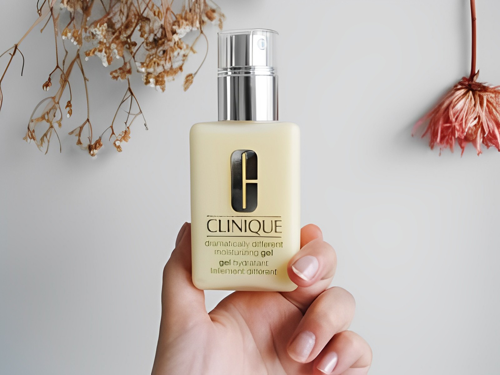 Clinique hydrating. Clinique dramatically different. Clinique для лица. Клиник гель для лица. Clinique крем гель для лица.