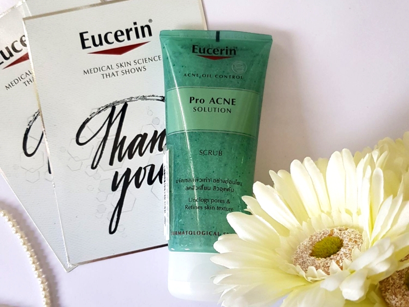 Tẩy da chết Eucerin Pro Acne với các hạt scrub cực nhỏ giúp làm sạch da hiệu quả 