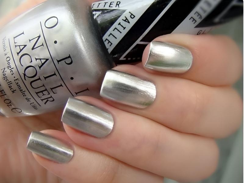 15 kiểu sơn móng tay màu bạc ánh kim hot nhất hiện nay - Top10tphcm